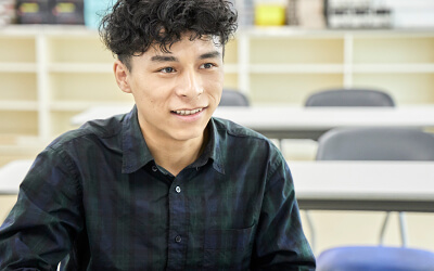 シュレスタ ディラジュ