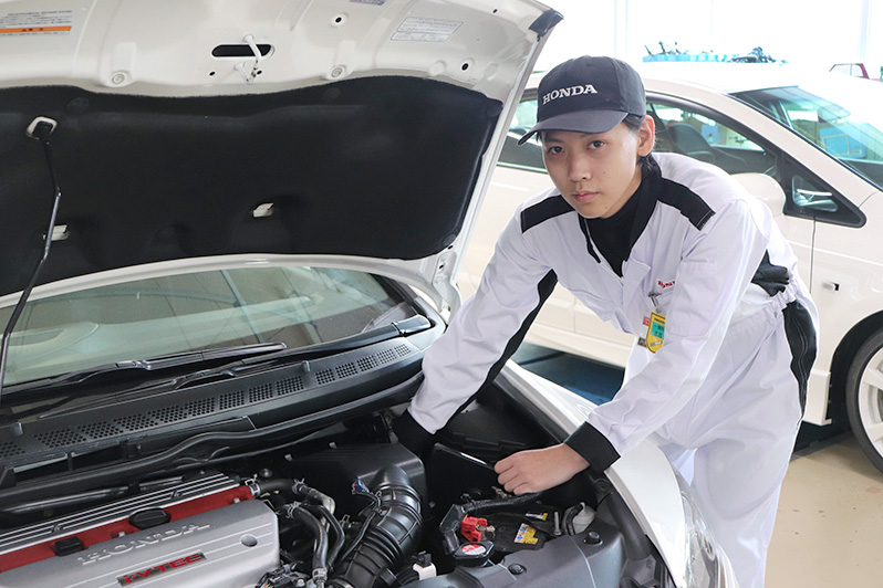 一級自動車研究開発学科(一級自動車整備士コース) 水島 瑠壱