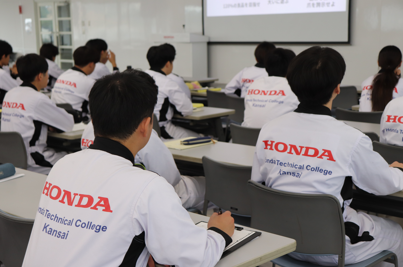 【就職活動】2028年4月就職対象学生の企業説明会実施